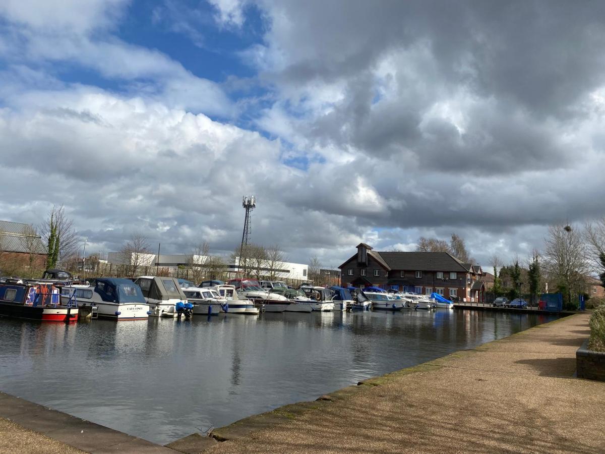 Marine Viewing 2 Bedrooms Flat Manchester Exterior foto