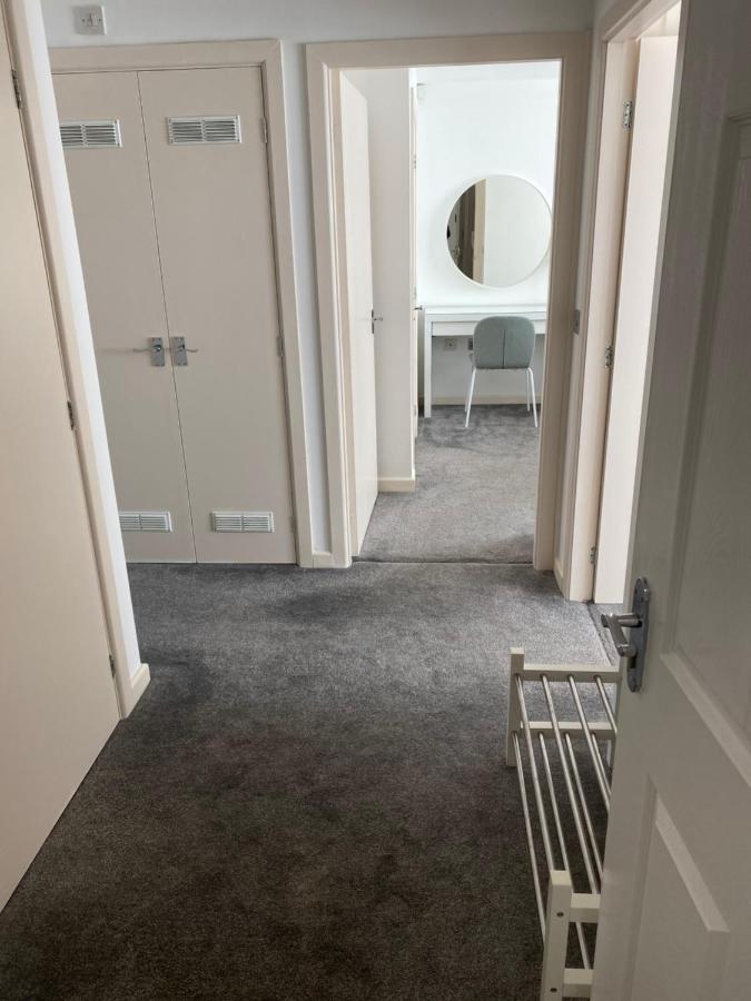 Marine Viewing 2 Bedrooms Flat Manchester Exterior foto