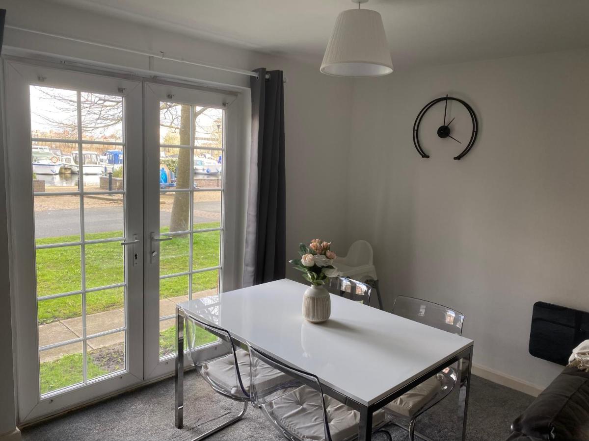 Marine Viewing 2 Bedrooms Flat Manchester Exterior foto