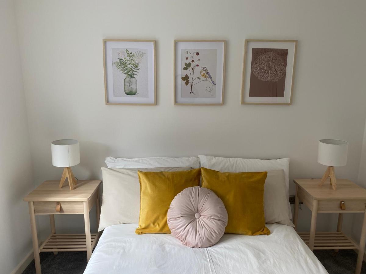 Marine Viewing 2 Bedrooms Flat Manchester Exterior foto